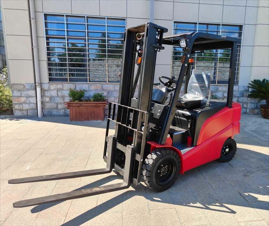 2204lb 6.56ft 2meters Heavy Duty Four Wheels Full Electric Forklift